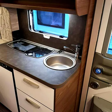Cozy Caravan In Erlengrund, Bad Hofgastein Campingplads