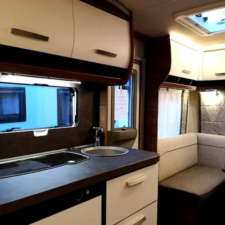Cozy Caravan In Erlengrund, Bad Hofgastein Campingplads